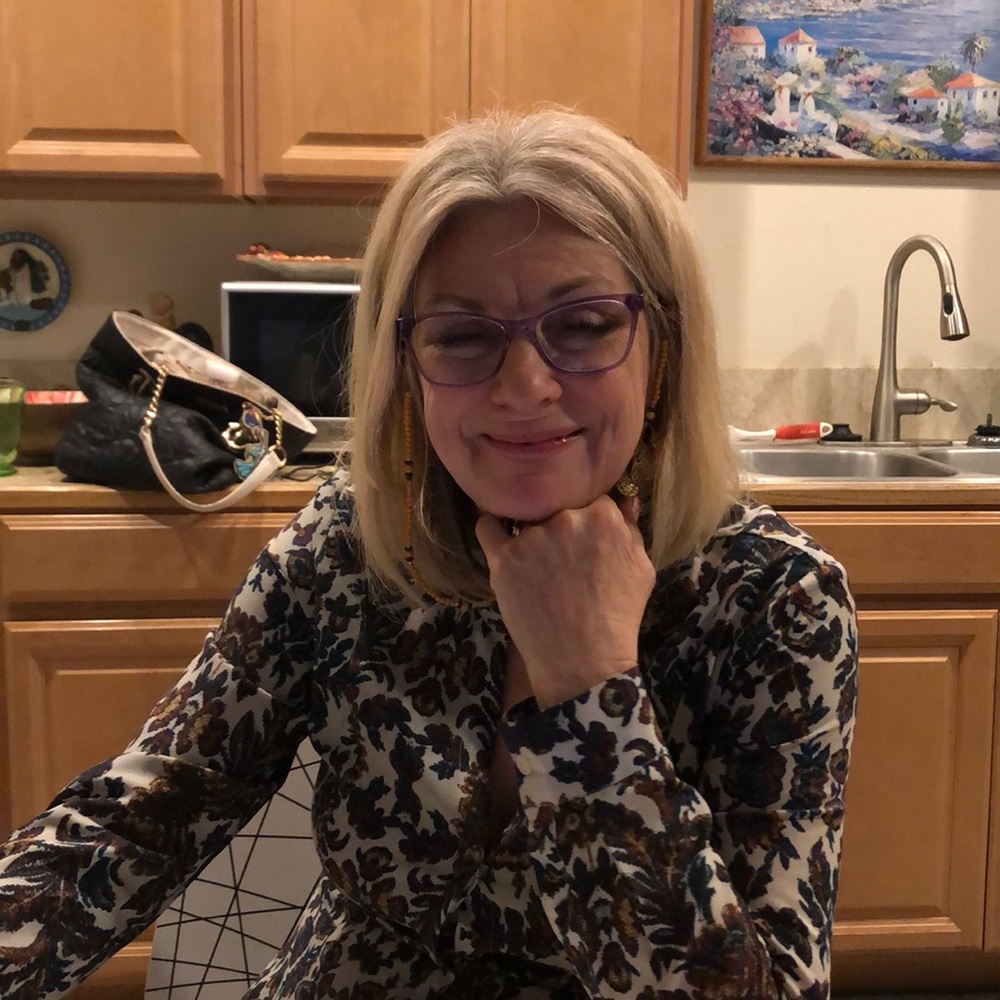 Meet your Posher, Sharon